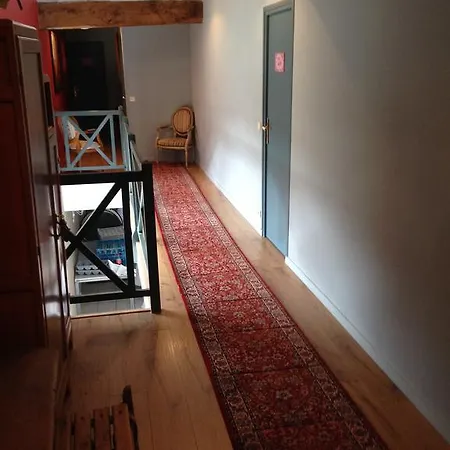 Oda ve Kahvaltı Gite Du Haut Ballot 3*