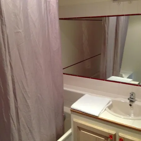 Gite Du Haut Ballot Oda ve Kahvaltı 3*