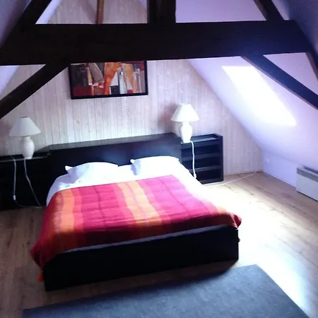 Oda ve Kahvaltı Gite Du Haut Ballot 3*